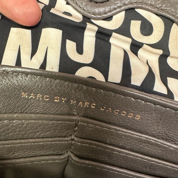 MARC BY MARC JACOBS NATASASHA Grey CROSSBODY BAG - Picture 4 of 7